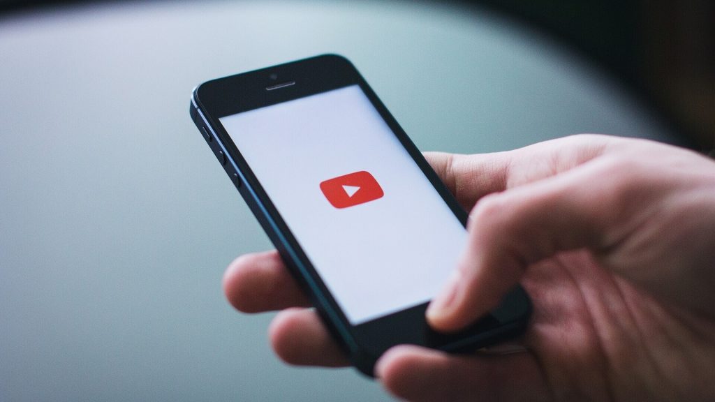 Using Youtube Premium on a smartphone